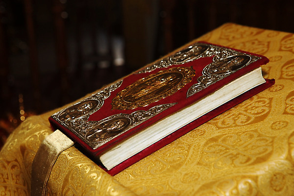 포토 JPG 해외이미지 교육 기독교 종교 종이 십자가 노래 사람없음 책 빛 햇빛 교회 믿음 성경 기도 오픈 예수 가장자리 닫기 인쇄 가죽 읽기 문서 증거 신성 복음 북마크 숭배 신앙심 충실 해외202004 해외포토 감정 음악 종교용품 종교건축 모션 건물 태양 신_종교 둘레 파일형식 이미지허브