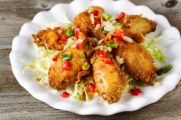 포토 JPG 해외이미지 접시 음식 날개 다이어트 재료 건강 육류 요리 동양인 사람없음 목재 중식 식당 식사 저녁식사 치킨 중국 튀김 시골 대접 고명 닫기 먹기 오브젝트 메뉴 유기농 매움 후추 점심식사 닭날개 카피스페이스 해외202004 해외포토 나무 식기 웰빙 아시아 식재료 모션 인종 상점 닭고기 공백 맛 향신료 닭고기요리 파일형식 이미지허브