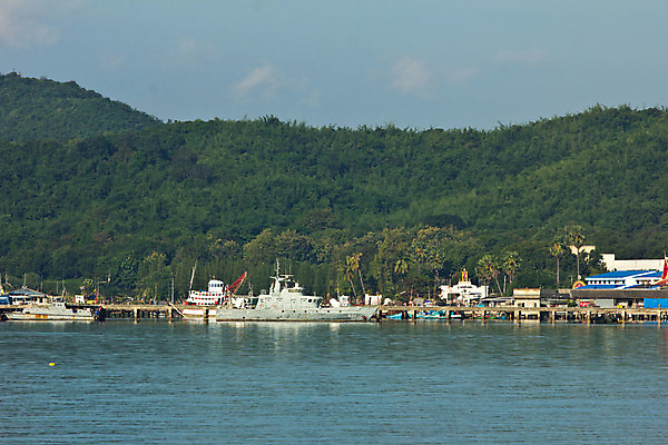 포토 JPG 해외이미지 산업 호수 바다 자연 하늘 낚시 풍경 사람없음 야외 물 항구 화물 만 보트 포트 내추럴 수입 해외202004 해외포토 자연요소 배_교통 교통시설 레저 운송업 생태계 파일형식 이미지허브
