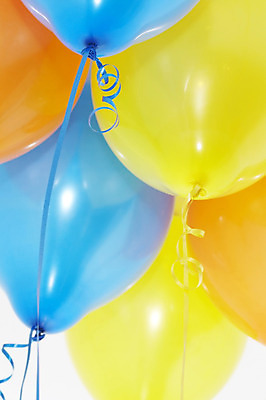 포토 JPG 해외이미지 기념일 행복 백그라운드 응원 기념 선물 사람없음 장식 빨간색 초록색 파란색 컬러풀 파티 축제 놀람 축하 원형 생일 기회 초대 풍선 헬륨 해외202004 해외포토 도형 감정 컬러 컨셉 표정 이벤트 원소 파일형식 이미지허브