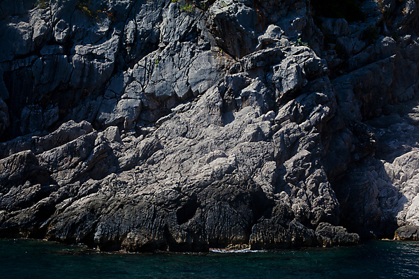 포토 JPG 해외이미지 파도 바다 자연 하늘 사람없음 야외 가로 물 파란색 햇빛 맑음 회색 바위 흰색 구멍 균열 지중해 칠면조 해외202004 해외포토 자연요소 컬러 모션 조류 날씨 태양 돌_바위 생태계 파일형식 이미지허브