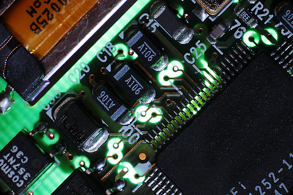 포토 JPG 해외이미지 디자인 선 과학 백그라운드 추상 불꽃 사람없음 빛 컴퓨터 미니어처 닫기 회로판 작음 시원함 묘사 라디오 순환 전자 광 다이오드 콘덴서 효과 해외202004 해외포토 무늬 모션 불 전자제품 모형 크기 파일형식 이미지허브