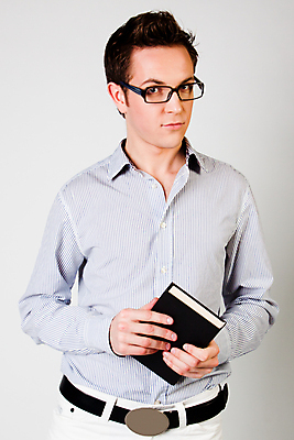 포토 JPG 해외이미지 학생 교육 남자 행복 텍스트 학교 성공 한명 사람 책 초록색 연필 쌓기 사과 집중 책상 교과서 대학교 개발 해외202004 해외포토 1 감정 컬러 가구 컨셉 과일 모션 학용품 교재 필기구 파일형식 이미지허브