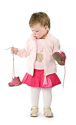 포토 JPG 해외이미지 백인 1 라이프스타일 옷 계절 어린이 분홍색 백그라운드 신발 가족 날씨 한명 사람 빨간색 세로 치마 유행 걷기 산책 재킷 흰색 아기 스웨터 주말 고립 타이즈 스타일 해외202004 해외포토 서양인 컬러 상의 관계 모션 하의 휴식 생활 외투 파일형식 이미지허브