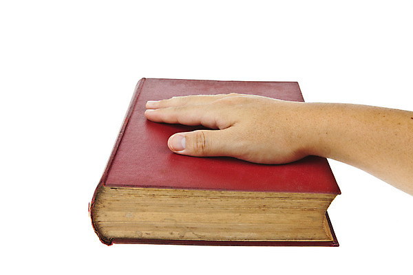 포토 JPG 해외이미지 손 교육 종이 백그라운드 텍스트 사람없음 책 스터디 갈색 쌓기 정보 수확 골동품 흰색 가시 그룹 역사 중앙 수집 오브젝트 교과서 문서 문학 나쁜 고립 옛날 해외202004 해외포토 컬러 농업 모션 교재 신체부위 학습 파일형식 이미지허브