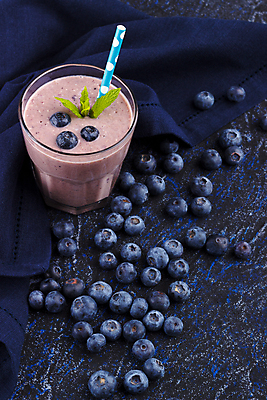 포토 JPG 해외이미지 열매 음료 음식 백그라운드 잎 다이어트 과일 유리 탁자 디저트 바나나 건강 사람없음 목재 파란색 보라색 주스 우유 시골 칵테일 변화 선택 달콤 아침식사 상품 매끈함 혼합 먹기 민트 크림 유기농 블루베리 밀짚 요거트 쉐이크 단백질 숙성 스무디 오트밀 채식주의자 핸드메이드 해외202004 해외포토 나무 식물 웰빙 컬러 가구 컨셉 재료 모션 재질 유제품 주류 식사 감각 맛 짚 허브 채식 영양소 파일형식 귀리 이미지허브