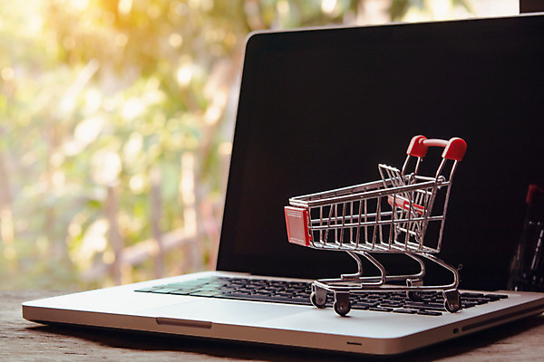 포토 JPG 해외이미지 산업 종이 컨셉 돈 인터넷 비즈니스 휴가 주택 사람없음 노트북 쇼핑 세일 상점 디지털 웹 카트 화물 시장 E 구매 상품 가격 사이버 상업 소매 온라인 물류 전자상거래 매각 목록 무료 공급 해외202004 해외포토 알파벳 건물 전자제품 운송업 재산 파일형식 이미지허브