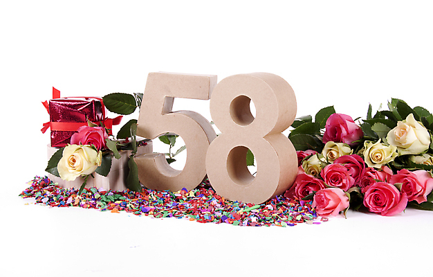 포토 JPG 해외이미지 모양 식물 기념일 꽃 행복 분홍색 꽃다발 컨셉 잎 자연 기념 선물 이벤트 사람없음 장식 빨간색 상자 숫자 장미 파티 놀람 벚꽃 흰색 축하 생일 8 심볼 크림 사인 활 흰배경 열정 꽃가루 패키지 판지 해외202004 해외포토 문자 감정 컬러 백그라운드 표정 가루 생태계 파일형식 이미지허브