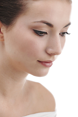포토 JPG 해외이미지 백인 웰빙 여자 얼굴 건강 한명 성인 10대 유행 화장품 신선 우아함 속눈썹 피부 순수 흰배경 마스카라 부드러움 내추럴 고립 바디케어 해외202004 해외포토 서양인 1 백그라운드 컨셉 청소년 사람 신체부위 뷰티 흰색 감각 눈썹 파일형식 이미지허브