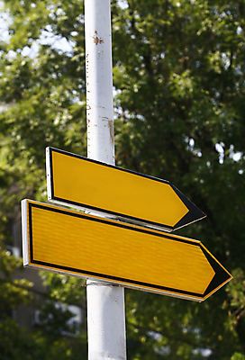 포토 JPG 해외이미지 접시 도로 컨셉 지도 2 일러스트 가이드 교통시설 하늘 화살 거리 사람없음 가로 여름 파란색 노란색 공백 정보 흰색 표지판 선택 지시 방향 알림 심볼 오브젝트 사인 도로표지판 봉 동쪽 주소 네비게이션 골 방법 서쪽 해외202004 해외포토 직업 식기 계절 길 컬러 교통 모션 알림판 시설 파일형식 이미지허브