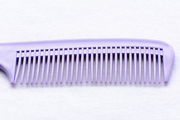 포토 JPG 해외이미지 디자인 백그라운드 손잡이 사람없음 파란색 갈색 유행 상점 보라색 검은색 흰색 공구 머리빗 플라스틱 디자이너 미용사 오브젝트 고립 돌봄 이발사 스타일 해외202004 해외포토 직업 컬러 모션 재질 도구 미용용품 파일형식 이미지허브