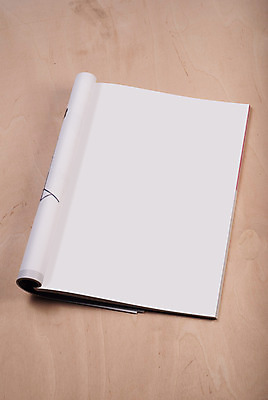 포토 JPG 해외이미지 템플릿 디자인 종이 백그라운드 패턴 비즈니스 탁자 바닥 팜플렛 사람없음 목재 책 독서 쌓기 우주 공백 흰색 오픈 발표 뉴스 잡지 싱글 질감 레이아웃 문서 번짐 페이지 목록 카피스페이스 해외202004 해외포토 나무 컬러 가구 무늬 재료 모션 간행물 파일형식 효과 이미지허브