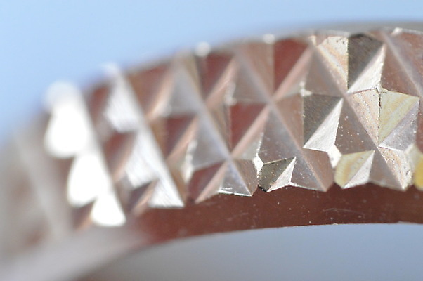 포토 JPG 해외이미지 모양 선물 사람없음 금속 우아함 닫기 보석 해외202004 해외포토 컨셉 모션 재질 광석 파일형식 이미지허브