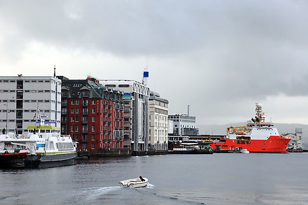 포토 JPG 해외이미지 전통 유럽 산업 바다 여행 요트 오렌지 건축양식 하늘 낚시 주택 항해 노르웨이 풍경 사람없음 건물 목재 빨간색 물 여름 파란색 도시풍경 여행객 항구 도시 만 보트 크루즈 함선 장면 포트 타운 스칸디나비아 옛날 해외202004 해외포토 자연요소 나무 건축물 계절 건축 나라 컬러 배_교통 과일 재료 교통시설 레저 사람 파일형식 이미지허브