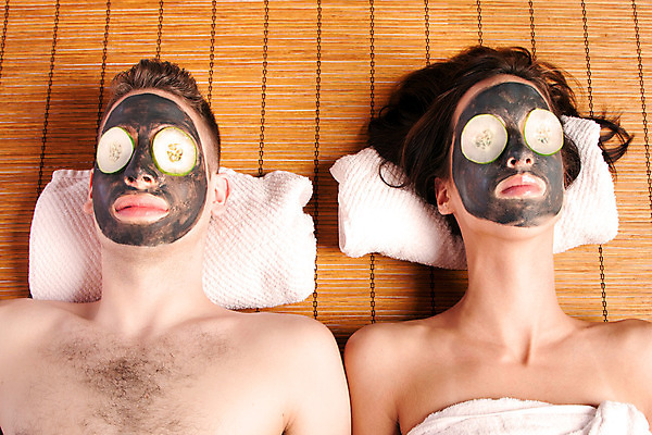 포토 JPG 해외이미지 백인 커플 여자 남자 얼굴 남편 휴가 휴식 오이 함께함 가면 두명 친구 수건 스파 우정 아내 피부 피부관리 약혼 히스패닉 해외202004 해외포토 서양인 결혼 컨셉 채소 관계 사람 신체부위 위생용품 뷰티 약속 파일형식 이미지허브