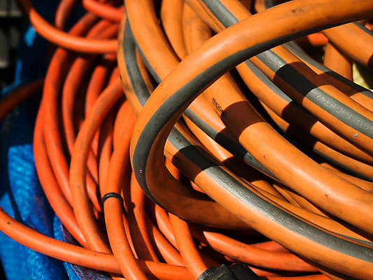 포토 JPG 해외이미지 직업 산업 백그라운드 오렌지 건축양식 사람없음 힘 기계 장비 도구 공구 업무 작업실 수리 콘센트 코드 확대 제조 연결 묘사 오브젝트 건축업자 계약자 고립 땅바닥 콘크리트 해외202004 해외포토 건축 과일 바닥 작업 계약 파일형식 이미지허브