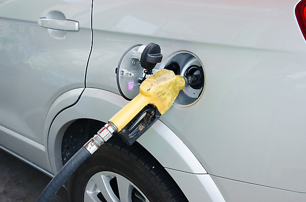 포토 JPG 해외이미지 산업 여행 교통시설 자동차 사람없음 에너지 역 휘발유 서비스 탱크 연료 가스 펌프 노즐 디젤 자동 해외202004 해외포토 육상교통 교통 석유 시설 파일형식 이미지허브