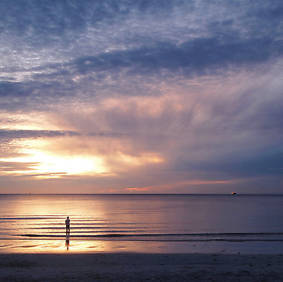 포토 JPG 해외이미지 구름 1 라이프스타일 남자 행복 실루엣 모래 파도 바다 여행 백그라운드 신체 오렌지 자연 하늘 휴식 건강 사람 풍경 소년 성인 사람없음 야외 빨간색 물 여름 파란색 청춘 태양 평화 걷기 일출 황혼 일몰 새벽 기쁨 자유 고독 대서양 혼자 수평선 해외202004 해외포토 자연요소 계절 감정 어린이 컬러 컨셉 과일 모션 촬영기법 생활 노을 생태계 파일형식 이미지허브