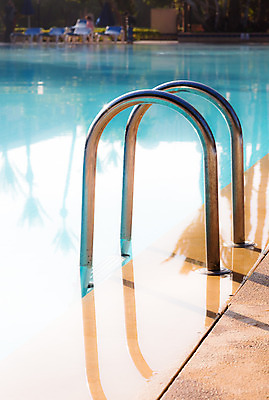 포토 JPG 해외이미지 라이프스타일 스포츠 여행 사다리 놀이 호텔 표면 휴가 휴식 수영장 건강 안전 사람없음 야외 물 여름 파란색 빛 반사 여행객 계단 금속 수영 스파 젖음 추위 게임 투명 고급 닫기 투표 타일 상쾌 휴양지 튜브 단계 깊이 철강 철책 터키석 해외202004 해외포토 자연요소 계절 감정 컬러 컨셉 모션 재질 숙소 사람 생활 장소 도구 수상스포츠 보석 선거 파일형식 이미지허브