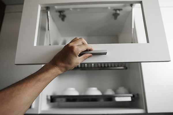 포토 JPG 해외이미지 그릇 식기 접시 백그라운드 가사 유리 주방용품 선반 주택 건조 실내 서기 사람없음 컵 빛 세트 쌓기 금속 주방 식당 식사 장비 젖음 머그컵 흰색 기구 도자기 그룹 사발 빨래 먹기 오브젝트 서빙 수납 점심식사 백자 신발장 철강 많음 해외202004 해외포토 컬러 가구 생활용품 컨셉 모션 재질 내부 건물 상점 사기그릇 파일형식 이미지허브