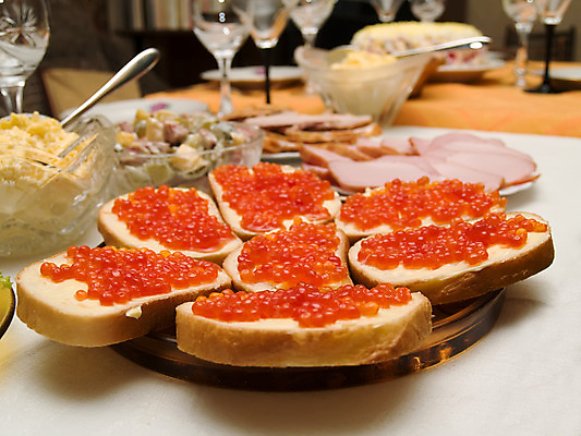 포토 JPG 해외이미지 음식 샌드위치 건강 육류 사람없음 빨간색 식당 식사 저녁식사 샐러드 기구 설탕 햄 칼로리 영양분 캐비아 공급 해외202004 해외포토 컬러 식재료 상점 파일형식 이미지허브