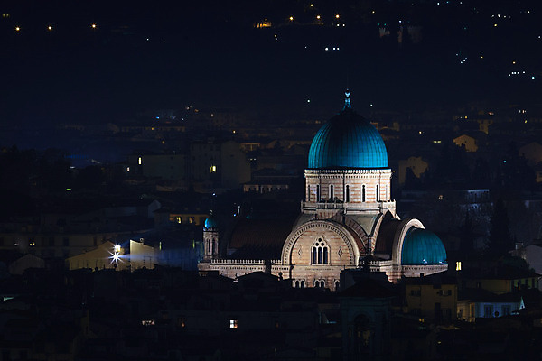 포토 JPG 해외이미지 전통 유럽 기독교 종교 문화 여행 컨셉 십자가 건축양식 하늘 부활절 아이디어 사랑 사람없음 건물 성당 교회 탑 성경 희망 천주교 기도 축하 죽음 기둥 예수 영혼 역사 구출 심볼 타운 천국 첨탑 용서 바실리카 베로나 숭배 옛날 제단 스타일 해외202004 해외포토 건축물 기념일 건축 감정 나라 종교용품 종교건축 도시 도움 신_종교 파일형식 이미지허브