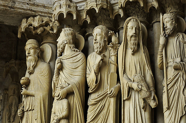 포토 JPG 해외이미지 종교 조각 중년 미술 사람없음 건물 조각상 성당 교회 프랑스 중세 역사 고딕 해외202004 해외포토 건축물 유럽 종교건축 문화예술 성인 조형물 파일형식 이미지허브