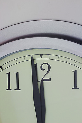 포토 JPG 해외이미지 시계 관리 사람없음 시간 야간 12 마감 해외202004 해외포토 자연요소 숫자 파일형식 이미지허브