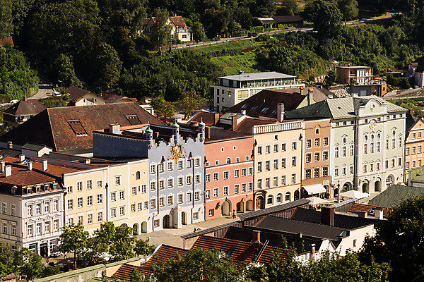 포토 JPG 해외이미지 중년 건축양식 독일 사람없음 건물 여름 강 도시 성 중세 역사 타운 8월 7월 바이에른 해외202004 해외포토 건축물 계절 건축 유럽 성인 날짜 파일형식 이미지허브