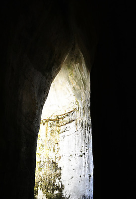 포토 JPG 해외이미지 전통 공원 유럽 여행 건축양식 사람없음 이탈리아 역사 동굴 지중해 감옥 그리스 폐허 그림 귀 장면 신화 목각 그리스인 고고학 깊이 로마인 석회암 인기 전설 채석 해외202004 해외포토 서양인 공공시설 교육 건축 나라 바다 인종 신체부위 암석 파일형식 이미지허브