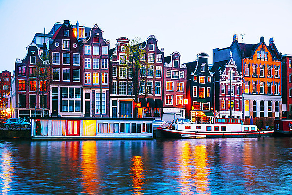 포토 JPG 해외이미지 유럽 문화 여행 건축양식 거리 주택 사람없음 건물 물 빛 강 반사 황혼 새벽 도시 야간 저녁 네덜란드 운하 빛망울 암스테르담 해외202004 해외포토 자연요소 건축물 건축 나라 일몰 파일형식 이미지허브