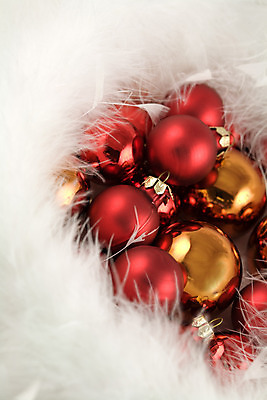 포토 JPG 해외이미지 크리스마스장식 크리스마스 털 실내 사람없음 장식볼 오브젝트 오너먼트 해외202004 해외포토 기념일 내부 장식 파일형식 이미지허브