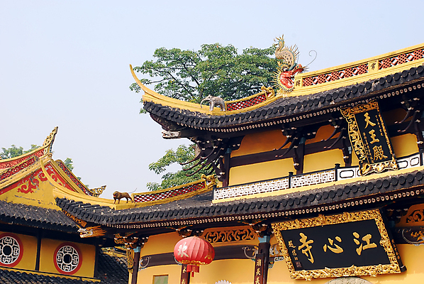 포토 JPG 해외이미지 종교 불교 동양인 사람없음 노란색 믿음 중국 사찰 역사 해외202004 해외포토 감정 아시아 컬러 종교건축 인종 파일형식 이미지허브