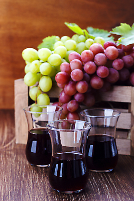 포토 JPG 해외이미지 계절 열매 음료 음식 다이어트 과일 재료 포도 건강 사람없음 빨간색 보라색 주스 신선 액체 달콤 상쾌 내추럴 채식주의자 해외202004 해외포토 식물 감정 컬러 맛 채식 파일형식 이미지허브