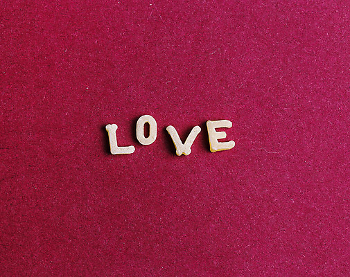 포토 JPG 해외이미지 백그라운드 텍스트 사랑 사람없음 파스타면 트렌드컬러 해외202004 비바마젠타 해외포토 감정 컬러 파스타 면류 파일형식 이미지허브