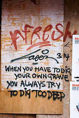 포토 JPG 해외이미지 미술 사람없음 페인트 메시지 그래피티 분무기 해외202004 해외포토 문화예술 낙서 그림 파일형식 이미지허브