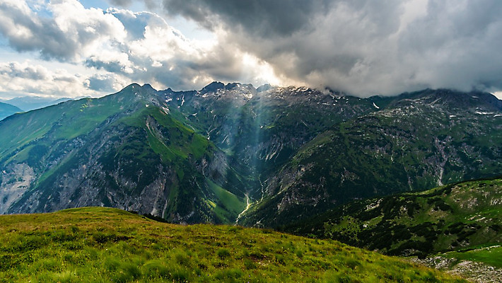 포토 JPG 해외이미지 구름 스포츠 여행 자연 하늘 휴가 산 파노라마 풍경 사람없음 야외 여름 햇빛 태양 등산 트래킹 폭포 하이킹 자유 황무지 오스트리아 정상 오솔길 고도 언덕 오르기 알프스 산악가 절정 해외202004 해외포토 자연요소 계절 유럽 길 컨셉 모션 레저 촬영기법 생태계 파일형식 이미지허브