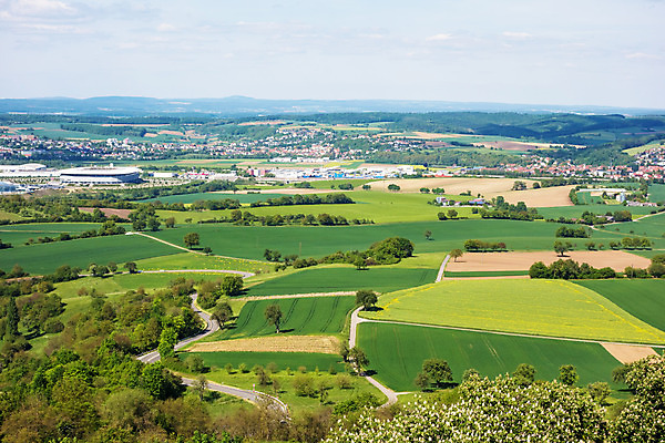 포토 JPG 해외이미지 나무 구름 유럽 여행 백그라운드 밭 농업 자연 하늘 독일 풍경 사람없음 야외 목재 가로 초록색 여름 파란색 컬러풀 마을 시골 역사 언덕 웨이브 지역 타운 내추럴 구성 토스카나 수평선 해외202004 해외포토 자연요소 식물 계절 나라 산업 컬러 재료 이탈리아 도시 생태계 파일형식 이미지허브