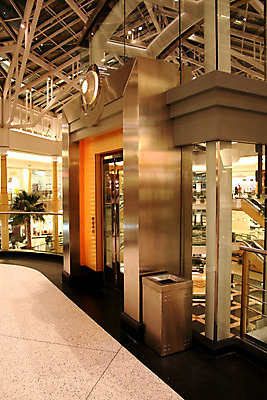 포토 JPG 해외이미지 그릇 의자 유리 탁자 실내 사람없음 내부 장식 세로 요식업 식당 와인 저녁식사 직물 분위기 배열 가득함 준비 슛 기부 해외202004 해외포토 식기 산업 가구 컨셉 재질 주류 상점 식사 파일형식 이미지허브