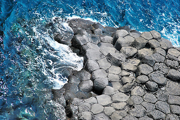 포토 JPG 해외이미지 모양 물결 파도 바다 여행 패턴 자연 조류 사람없음 야외 물 환경 힘 바위 결심 폭발 부식 서식 화산 용암 관심 지질 지질학 특별함 해일 흥미 해외202004 해외포토 자연요소 동물 교육 컨셉 무늬 산 돌_바위 자연재해 생태계 파일형식 이미지허브