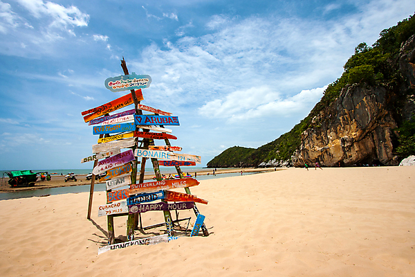 포토 JPG 해외이미지 구름 산업 문화 음식 모래 바다 섬 여행 교통시설 태국 하늘 낚시 열대 산 어업 풍경 사람없음 목재 초록색 물 파란색 컬러풀 항구 수확 어선 보트 낚시꾼 지역 닻 옛날 수평선 해외202004 해외포토 자연요소 나무 아시아 컬러 교통 농업 배_교통 재료 레저 시설 파일형식 이미지허브