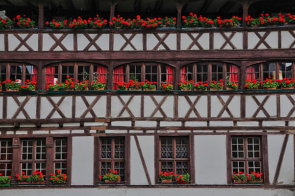 포토 JPG 해외이미지 건축양식 주택 사람없음 야외 건물 관광지 프랑스 역사 재산 그림 옛날 스트라스부르 해외202004 해외포토 건축물 건축 유럽 여행 금융 파일형식 이미지허브