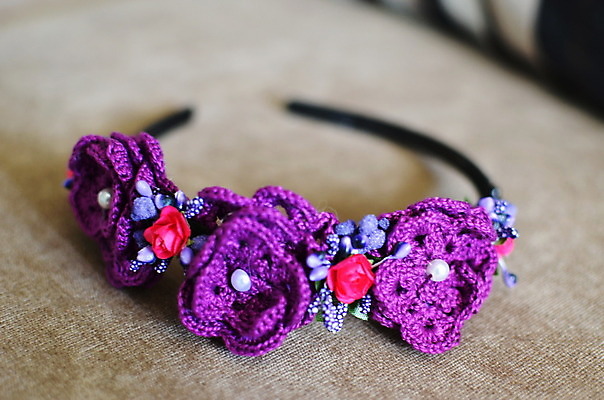 포토 JPG 해외이미지 커플 여자 백그라운드 사람없음 가로 파란색 장난감 유행 보라색 검은색 반지 머리띠 악단 우아함 결합 플라스틱 제비꽃 테두리 인공 접기 해외202004 해외포토 꽃 음악 컬러 컨셉 장신구 관계 모션 재질 사람 파일형식 이미지허브