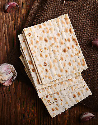 포토 JPG 해외이미지 전통 접시 디자인 종교 문화 음식 빵 백그라운드 탁자 휴가 기념 마늘 사람없음 목재 빨간색 갈색 우주 축제 식사 봄 수확 골동품 축하 신용카드 의식 심볼 질감 레이아웃 복고 유대인 유월절 유태교 카피스페이스 효과 해외202004 해외포토 나무 식기 계절 컬러 가구 컨셉 농업 채소 재료 금융 공백 파일형식 이미지허브