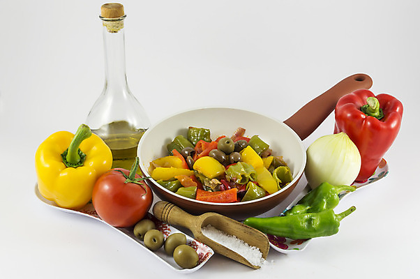 포토 JPG 해외이미지 식물 음식 잎 토마토 채소 유리 양파 건강 요리 사람없음 목재 빨간색 초록색 노란색 주방 검은색 식사 저녁식사 이탈리아 샐러드 흰색 신선 그룹 먹기 올리브 후추 내추럴 해외202004 해외포토 나무 열매 유럽 컬러 재료 모션 재질 향신료 파일형식 이미지허브