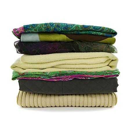 포토 JPG 해외이미지 드레스 옷 셔츠 따뜻함 종류 사람없음 컬러풀 유행 쌓기 목도리 여러개 재킷 직물 면 그룹 닫기 빨래 배열 스웨터 묘사 오브젝트 흰배경 흙더미 고립 접기 스타일 많음 해외202004 해외포토 잡화 컬러 다수 백그라운드 컨셉 상의 가사 모션 흙 외투 흰색 파일형식 더미 이미지허브