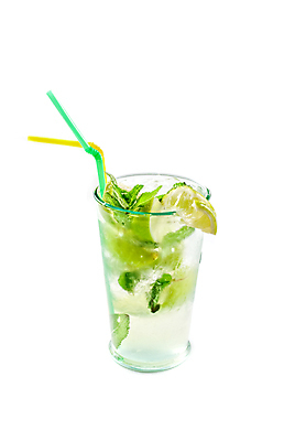 포토 JPG 해외이미지 실내 빨대 사람없음 얼음 칵테일 레몬 민트 흰배경 칵테일잔 라임 모히토 해외202004 해외포토 자연요소 백그라운드 술잔 과일 주류 내부 흰색 허브 파일형식 이미지허브