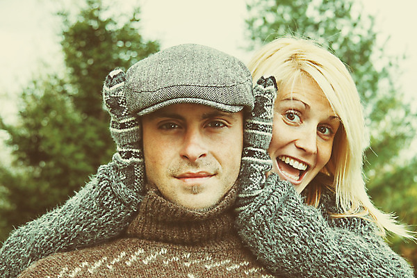 포토 JPG 해외이미지 라이프스타일 커플 여자 남자 행복 감정 잎 장난 관계 휴가 사랑 미소 웃음 사람 야외 두명 햇빛 가을 황금 달콤 유혹 감사 열정 해외202004 해외포토 식물 계절 컨셉 표정 생활 태양 맛 파일형식 이미지허브