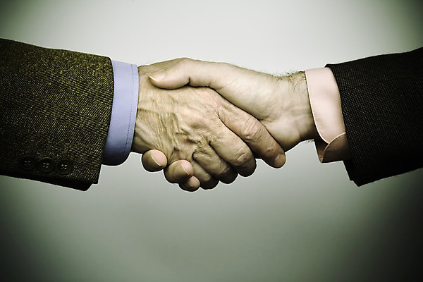 포토 JPG 해외이미지 손 컨셉 셔츠 2 비즈니스 손가락 악수 사람없음 거래 흰색 최고 비즈니스맨 심볼 경영자 고립 해외202004 해외포토 남자 컬러 상의 손짓 신체부위 직장인 리더 파일형식 이미지허브