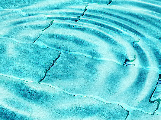 포토 JPG 해외이미지 파도 백그라운드 패턴 사람없음 물 파란색 수중 수영 스파 연못 투명 액체 아래 타일 질감 해외202004 해외포토 자연요소 바다 컬러 무늬 수상스포츠 방향 위치 파일형식 이미지허브